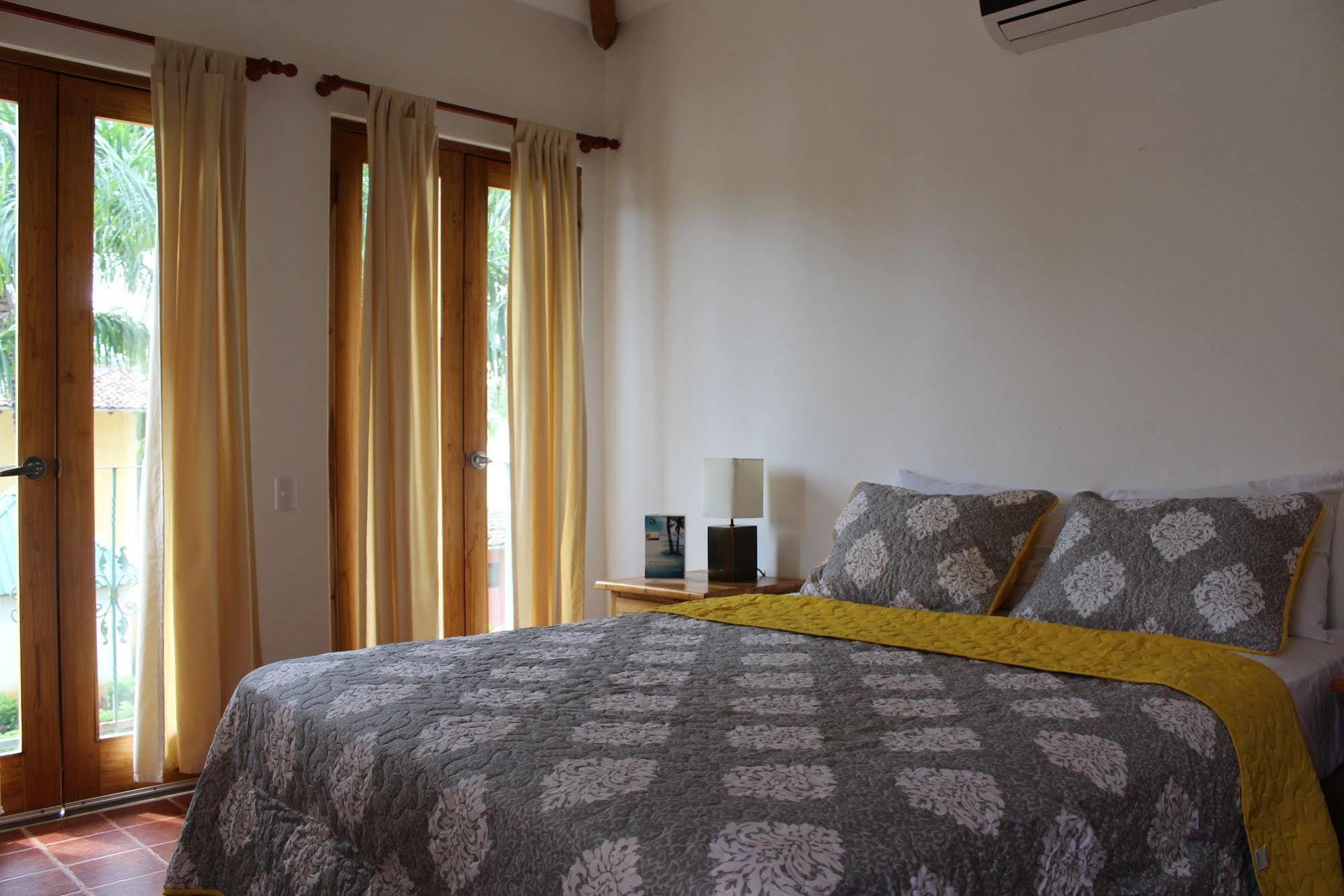 Hotel Punta Franca Jobal Bagian luar foto